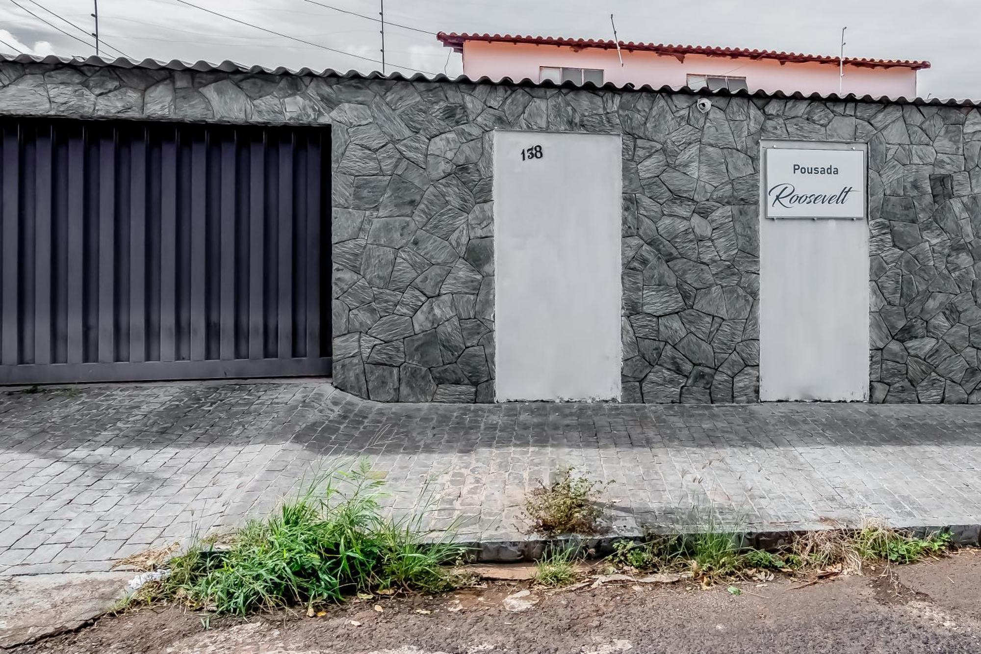 Pousada Roosevelt Quarto 03 - Pousada Central Prox Rodoviaria E Dist Industrial Hotel Uberlandia Luaran gambar